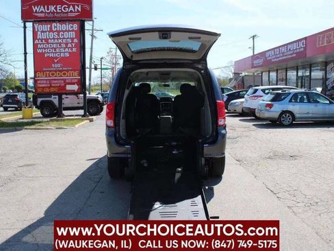 Used 2015 Dodge Grand Caravan SXT w/ Rear Park Assist Package image 27