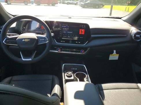 New 2026 Chevrolet Equinox LT w/ Convenience Package II AWD/4WD image 11