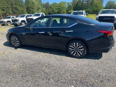 Used 2025 Nissan Altima 2.5 SV