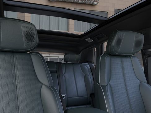New 2026 Cadillac Lyriq Signature Luxury AWD/4WD image 24