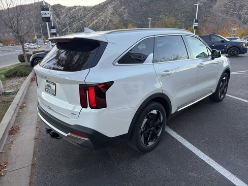 New 2025 Kia Sorento EX image 7