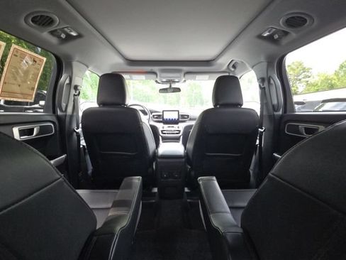 Used 2023 Ford Explorer XLT w/ Equipment Group 202A RWD image 20