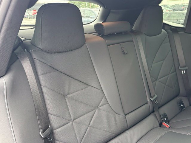 Used 2024 BMW iX xDrive50 w/ Sport Package AWD/4WD image 30