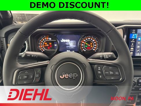 New 2025 Jeep Gladiator Sport image 24