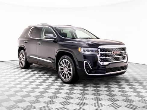 Used 2023 GMC Acadia Denali w/ Denali Ultimate Package AWD/4WD image 7