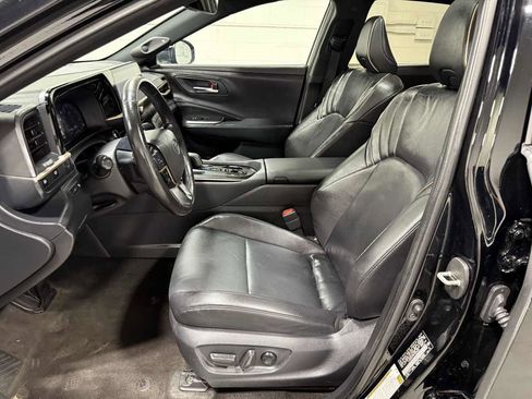 Used 2023 Toyota Crown w/ Advanced Technology Package image 15