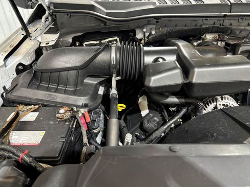 Used 2017 Ford F250 XL w/ Power Equipment Group AWD/4WD image 23