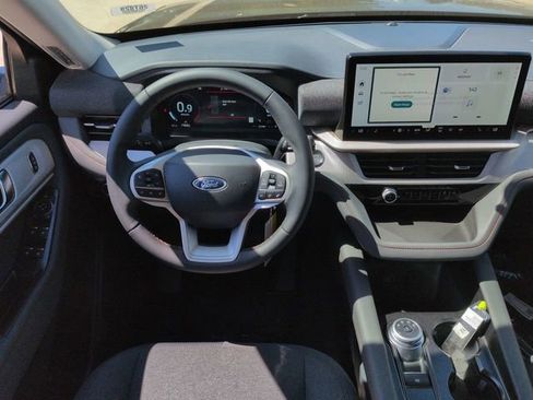 New 2026 Ford Explorer Active RWD image 16