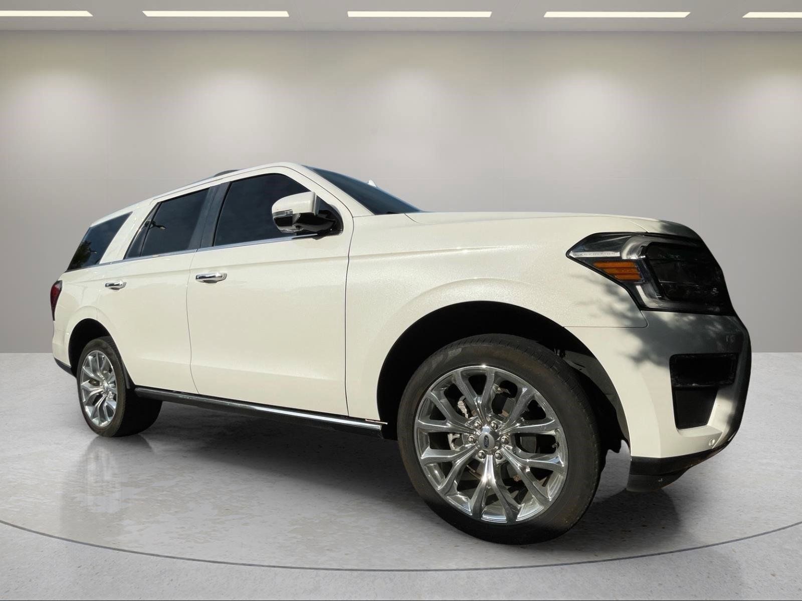 Used 2024 Ford Expedition Limited RWD image 1
