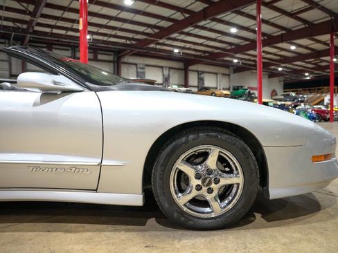 Used 1997 Pontiac Firebird Trans Am image 10