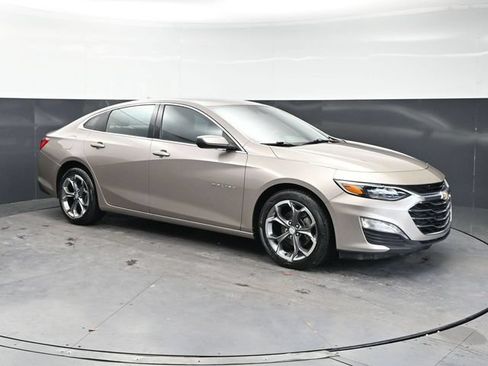 Used 2024 Chevrolet Malibu LT FWD image 3