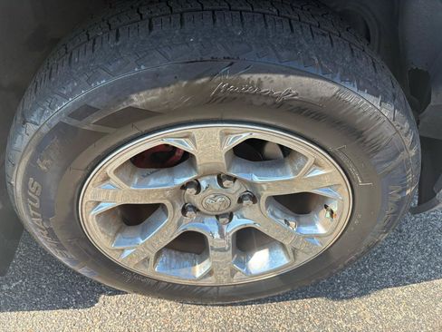 Used 2017 RAM 1500 Laramie RWD image 56