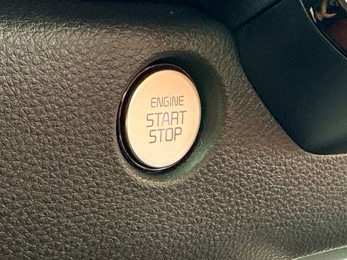 New 2026 Kia Carnival EX image 9