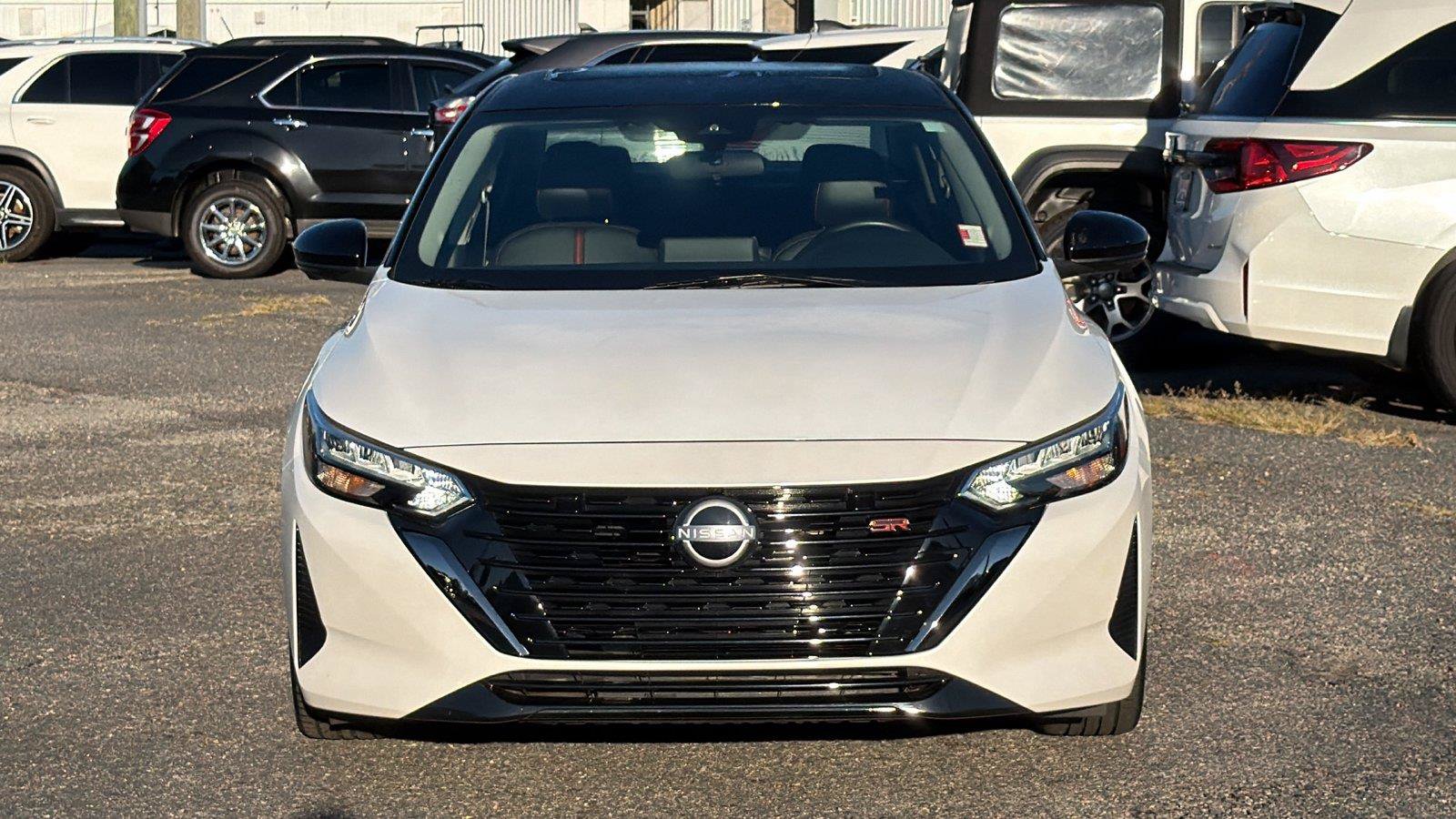 Used 2025 Nissan Sentra SR w/ SR Premium Package FWD image 2