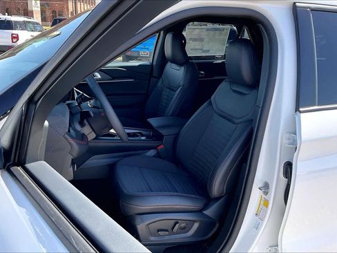 New 2026 Ford Explorer ST-Line image 9