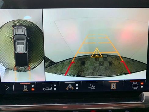 Used 2024 Chevrolet Silverado 1500 LTZ image 10