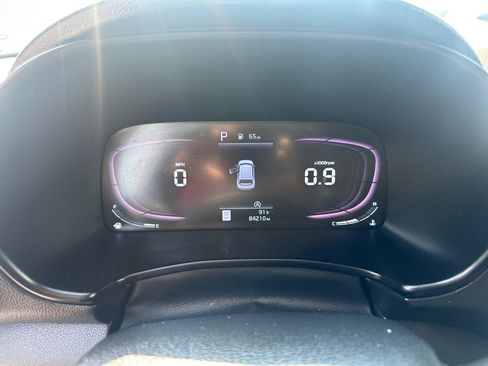 Used 2023 Kia Soul LX w/ Option Group 015 FWD image 18