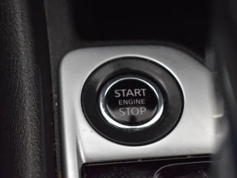 Used 2024 Nissan Sentra SV FWD image 28