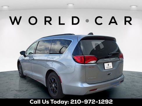 Used 2021 Chrysler Voyager Lxi FWD image 11