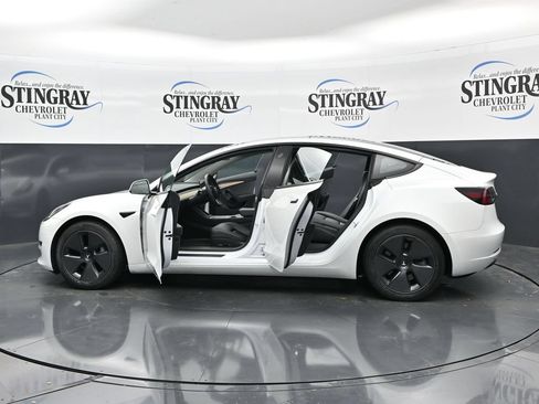 Used 2023 Tesla Model 3 Standard Range RWD image 37