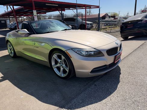 Used 2011 BMW Z4 sDrive30i w/ Premium Pkg image 25