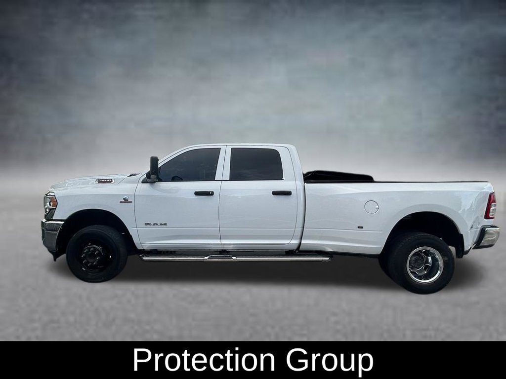 Used 2022 RAM 3500 Tradesman w/ Chrome Appearance Group AWD/4WD image 4