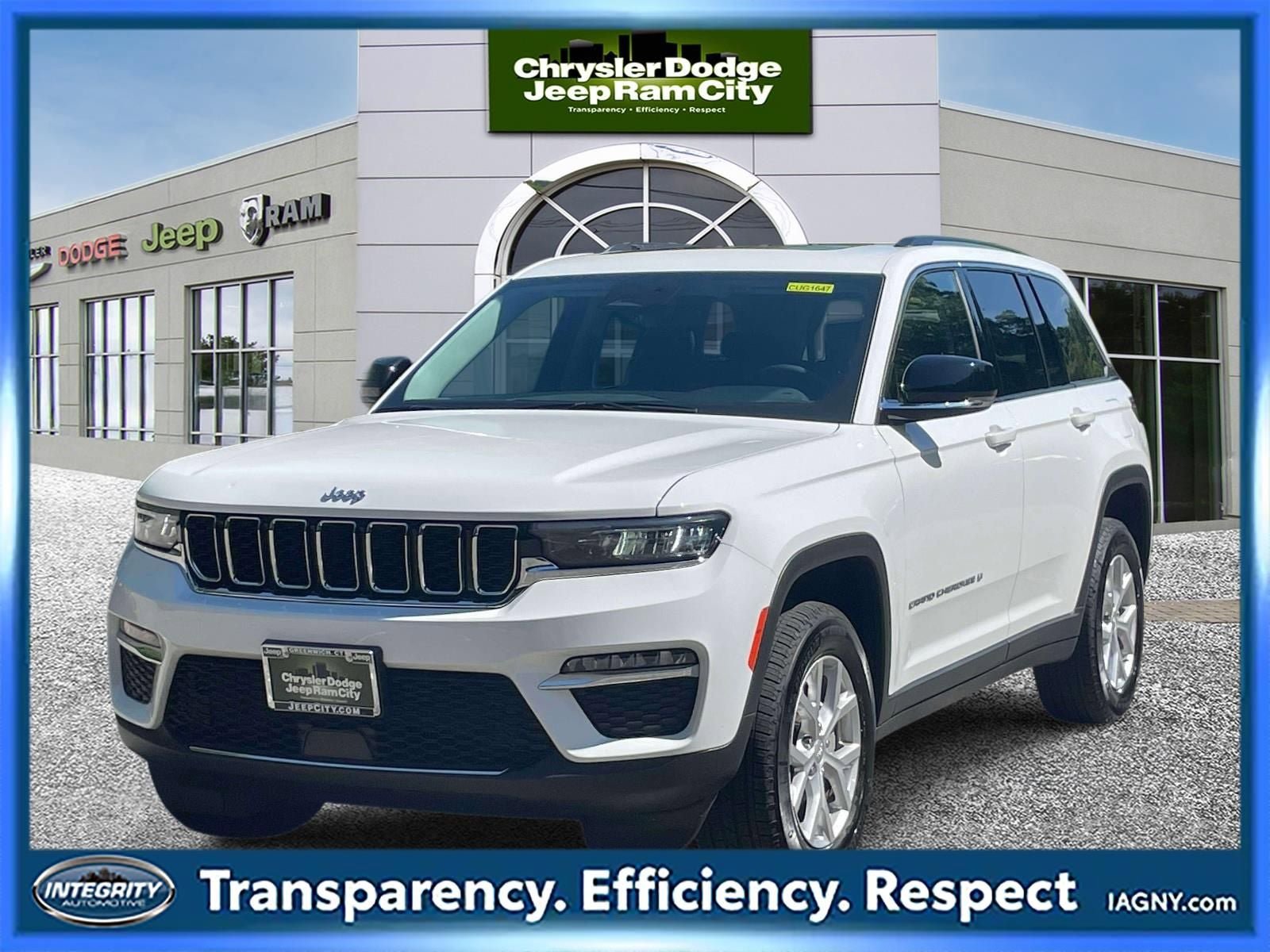 Used 2023 Jeep Grand Cherokee Limited AWD/4WD image 1