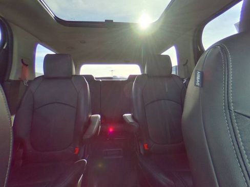 Used 2017 GMC Acadia Limited SLT image 20