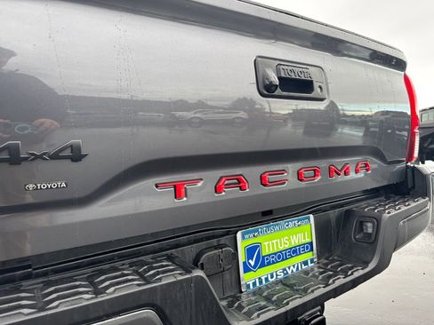 Used 2022 Toyota Tacoma SR w/ SX Package image 32