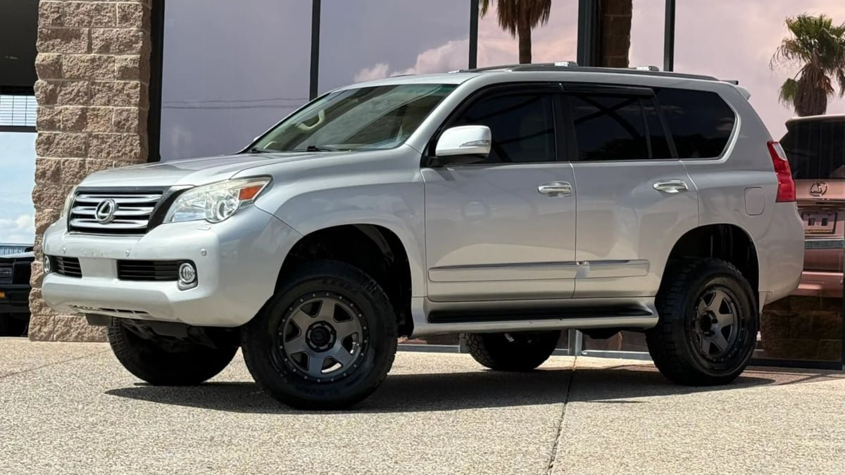 Used 2010 Lexus GX 460 Premium AWD/4WD image 3