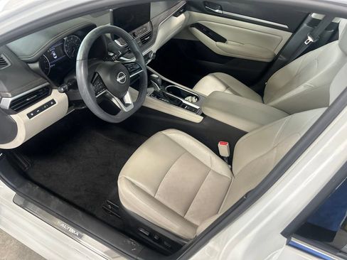 Used 2024 Nissan Altima 2.5 SL AWD/4WD image 3