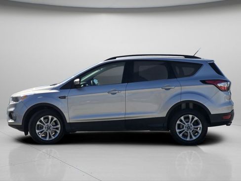 Used 2018 Ford Escape SE FWD image 13