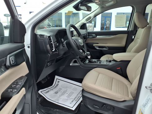 New 2025 Ford Ranger Lariat w/ Advanced Towing Package AWD/4WD image 7
