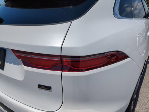 New 2026 Jaguar F-PACE R-Dynamic S image 10