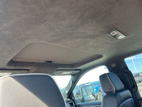 Used 2025 GMC Sierra 2500 Denali Ultimate image 16