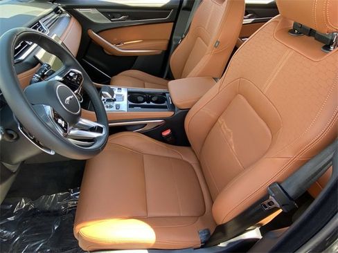 New 2025 Jaguar F-PACE R-Dynamic S image 6