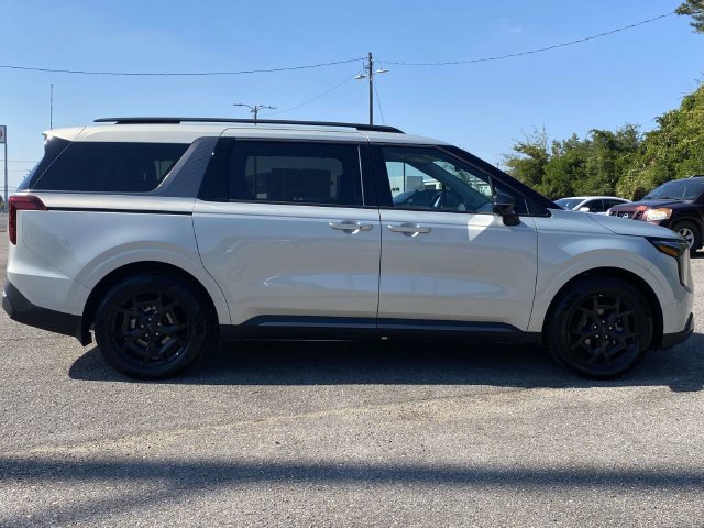 New 2027 Kia Carnival SX FWD image 2