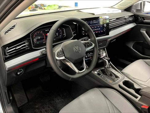 New 2025 Volkswagen Jetta SEL image 8