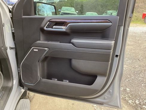 Used 2024 GMC Sierra 1500 Elevation w/ Elevation Premium Package image 8