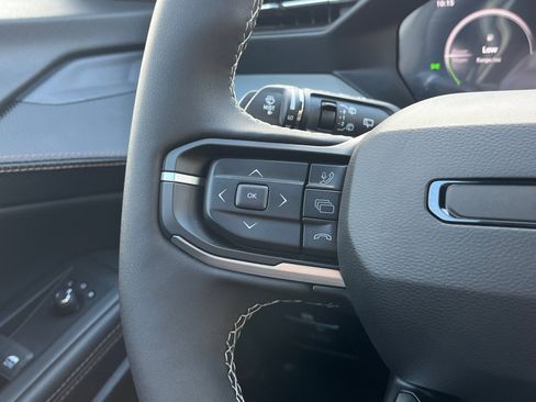 New 2026 Jeep Cherokee Limited image 17