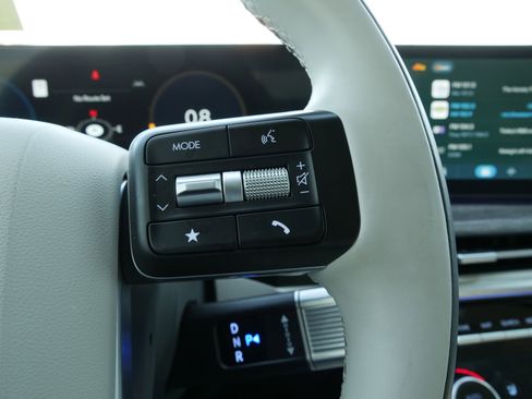 Used 2024 Hyundai Santa Fe Calligraphy image 25