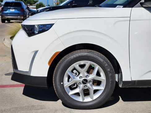 New 2025 Kia Soul S image 5