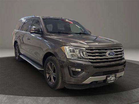Used 2018 Ford Expedition XLT w/ Equipment Group 202A image 7