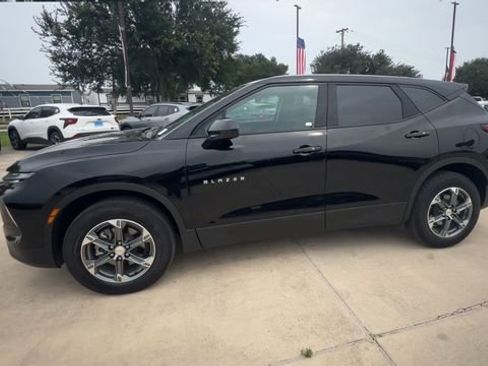 Certified 2025 Chevrolet Blazer LT AWD/4WD image 5