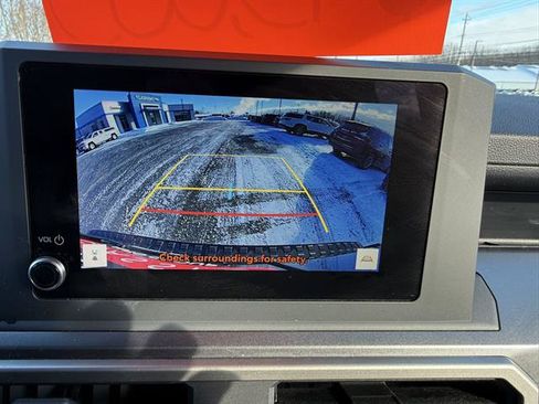 Used 2025 Toyota 4Runner SR5 AWD/4WD image 15