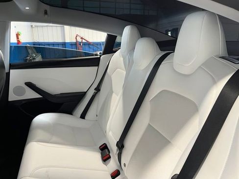 Used 2025 Tesla Model 3 Long Range RWD image 18