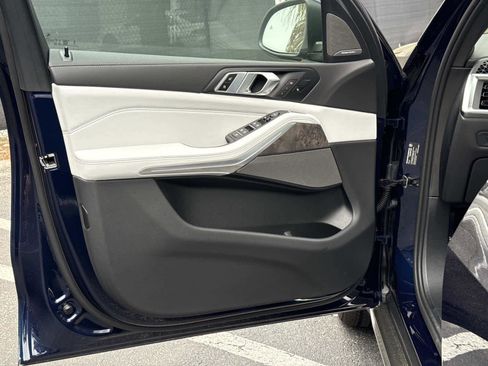 New 2026 BMW X5 xDrive40i w/ Climate Comfort Package image 19