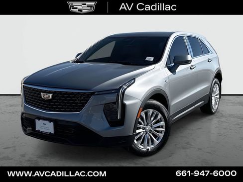 Certified 2024 Cadillac XT4 Luxury FWD image 1