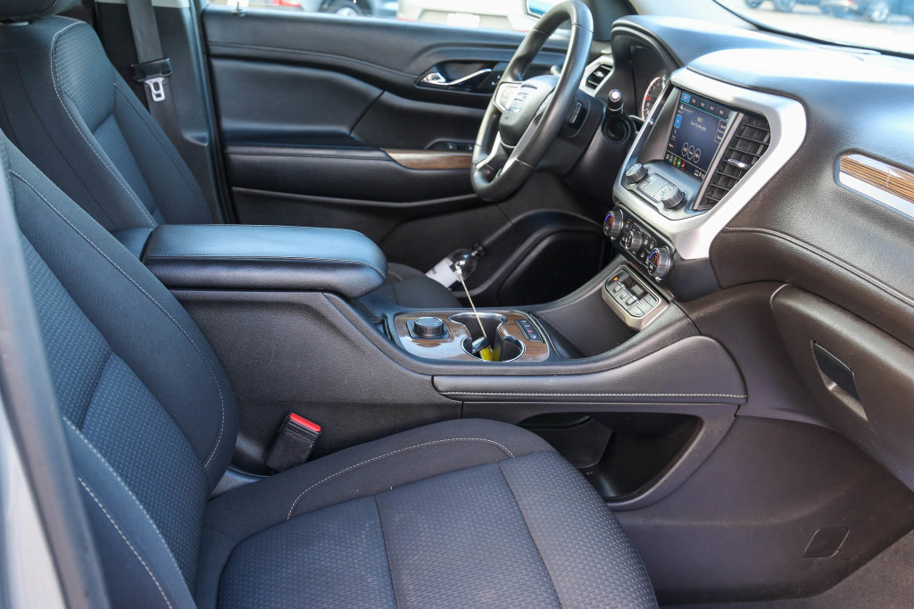 Used 2023 GMC Acadia SLE AWD/4WD image 17