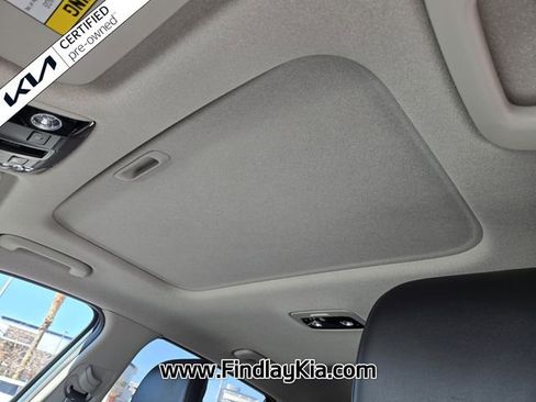 Certified 2025 Kia Niro SX Touring image 13